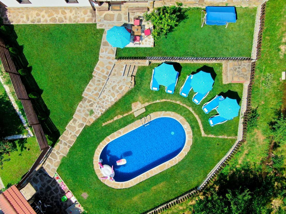 House Maya ตริยาฟนา ภายนอก รูปภาพ